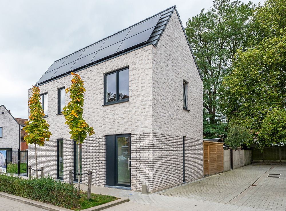 Bostoen instapklare energiezuinige nieuwbouwwoning in Marke Het GoudenHof voorgevel en zijgevel